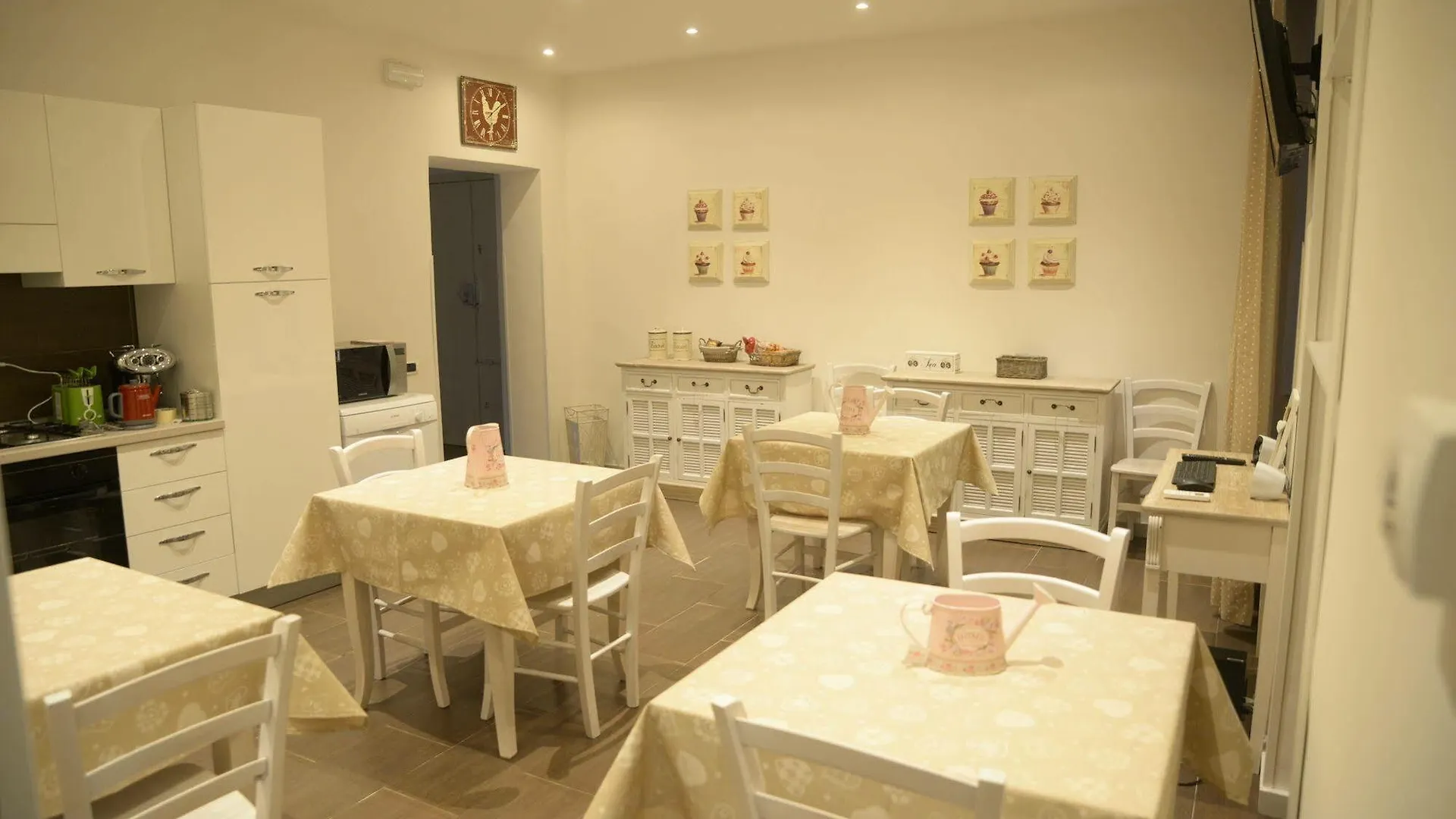 Guesthouse O Affittacamere La Civetta Di Trastevere Rome